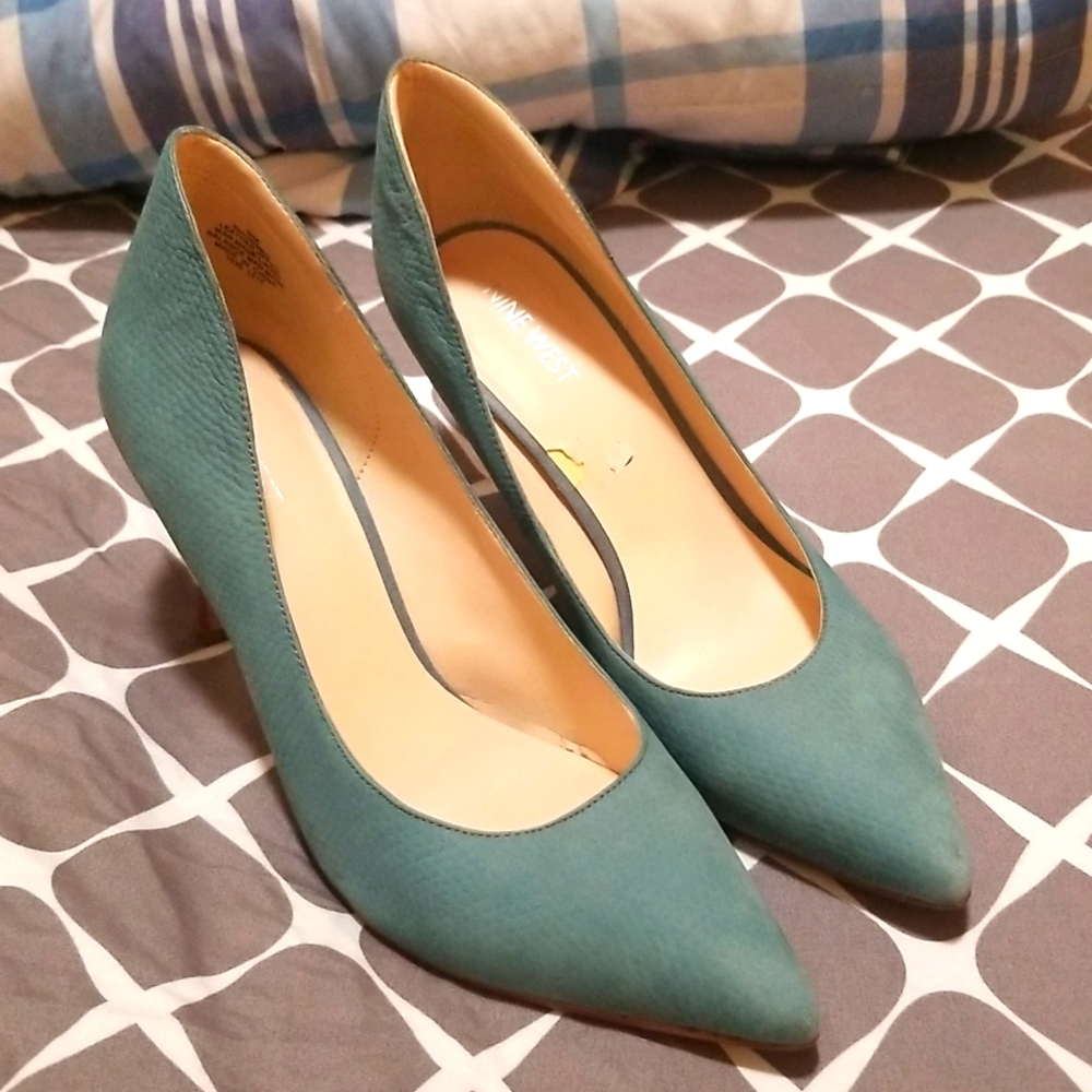 Sky blue heels Nine West like new shoes Heels Good Condition💕💎